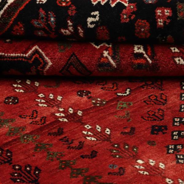 Tapete persa com coloração natural de lã e gradiente de cor Abrash